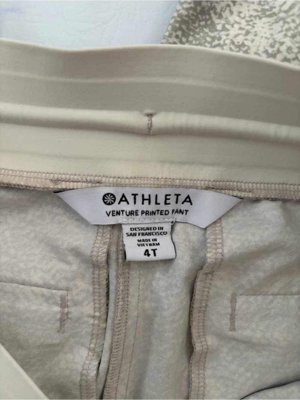 Athleta Women’s Pants Venture Printed Pants in a Viper Gray Joggers Size 4 Tall - Picture 9 of 15